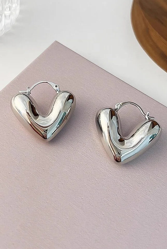 シンプルハート形ピアス