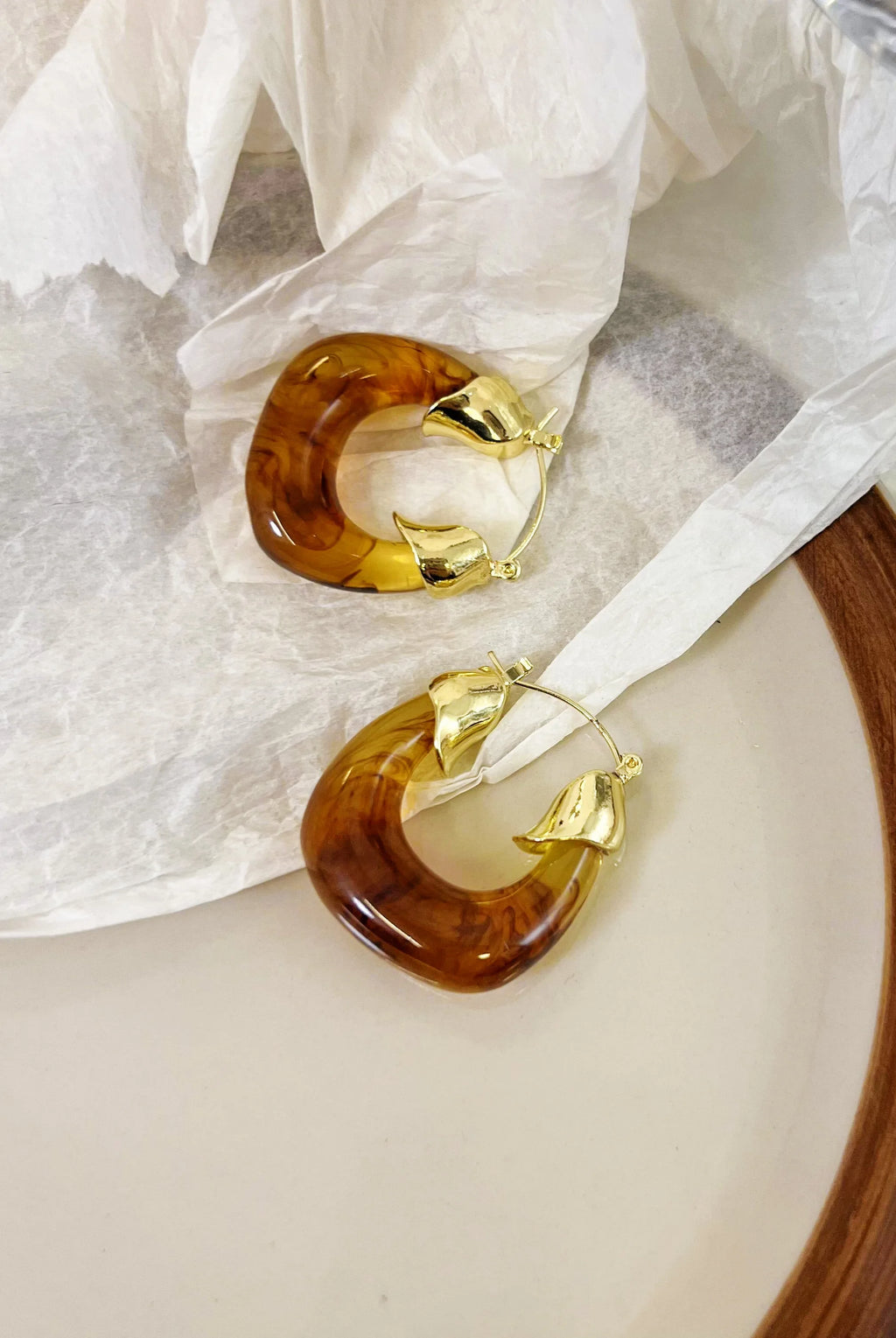 幾何模様樹脂ピアス